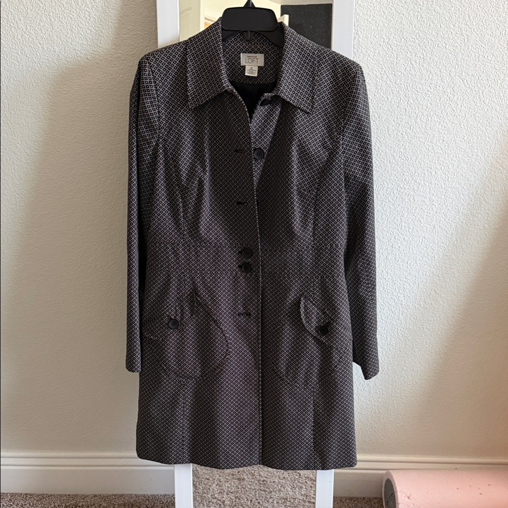 Ann Taylor Women's Black and khaki Trench Coat